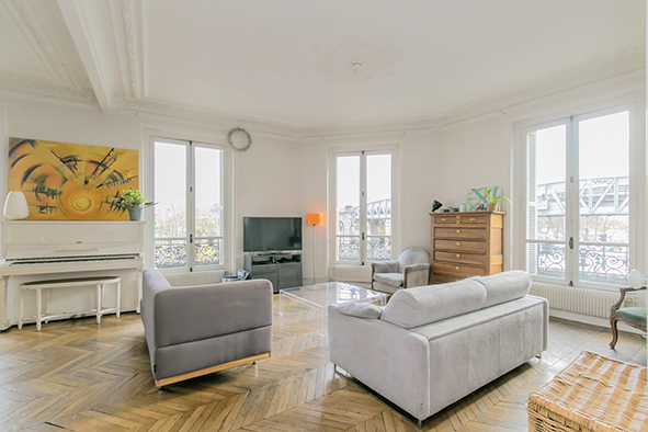 Salon grand appartement parisien